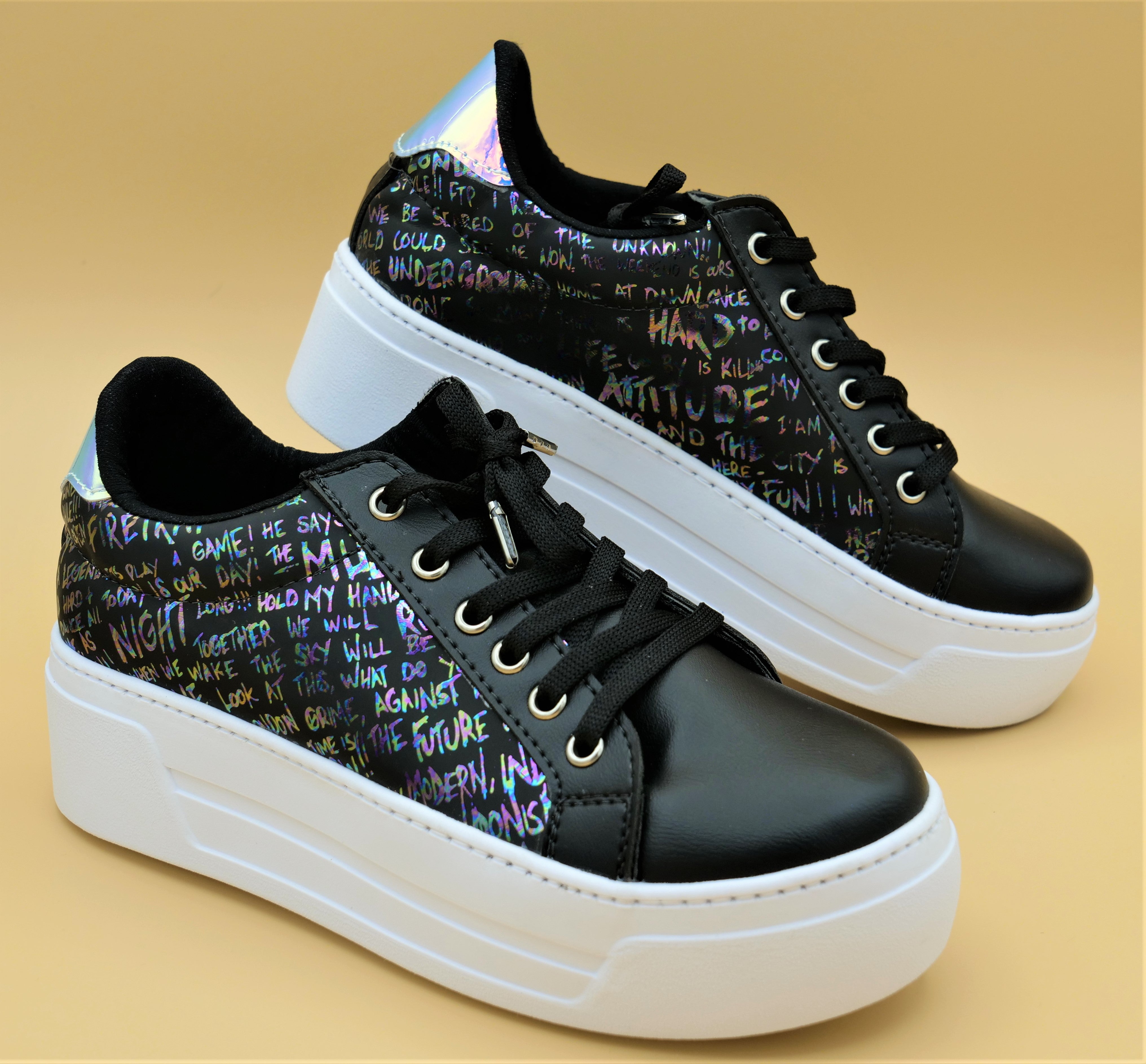 Black leteers Sneakers - Glozzom
